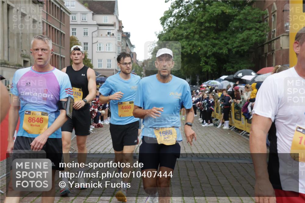 13.09.2026 - Kiel Lauf Yannick Fuchs http://msf.ph/oto/10407444 13.09.2026 10:34:54 Ziel 2432, 2449, 3470, 3547, 3603, 5218, 5576, 7006, 7273, 7672, 8195, 8746, 10361, 11163, 93, 1086, 1307, 1667, 2044, 2094, 2432, 2465, 3180, 3864, 4351, 4608, 4723, 4735, 4820, 5125, 5576, 5737, 5996, 6225, 6260, 6941, 7387, 7672, 7928, 7933, 8480, 9276, 9389, 10549, 10904, 10905, 11374, 12020, 12070, 1640, 2268, 3400, 4022, 4028, 4449, 4951, 5247, 5386, 6578, 6603, 7960, 8164, 8266, 8750, 9220, 9261, 9264, 9541, 9853, 9988, 10065, 10475, 10676, 11368, 12095, 244 meine-sportfotos.de