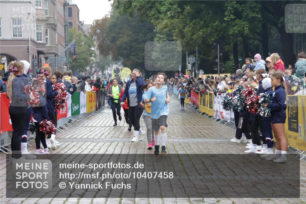 13.09.2026 - Kiel Lauf Yannick Fuchs http://msf.ph/oto/10407458 13.09.2026 09:00:47 Ziel 282, 1446, 3135, 3268, 3611, 7487, 10636, 65, 282, 783, 897, 1284, 1538, 2513, 2894, 3549, 4093, 4661, 4821, 6258, 6487, 6606, 6808, 10223, 10304, 10561, 10562, 10592, 11727, 12051, 12662, 6561, 7991, 9503, 11425, 12506, 783, 1538, 4001, 4793, 4821, 9003, 9421, 9520, 10083, 10223, 12137 meine-sportfotos.de
