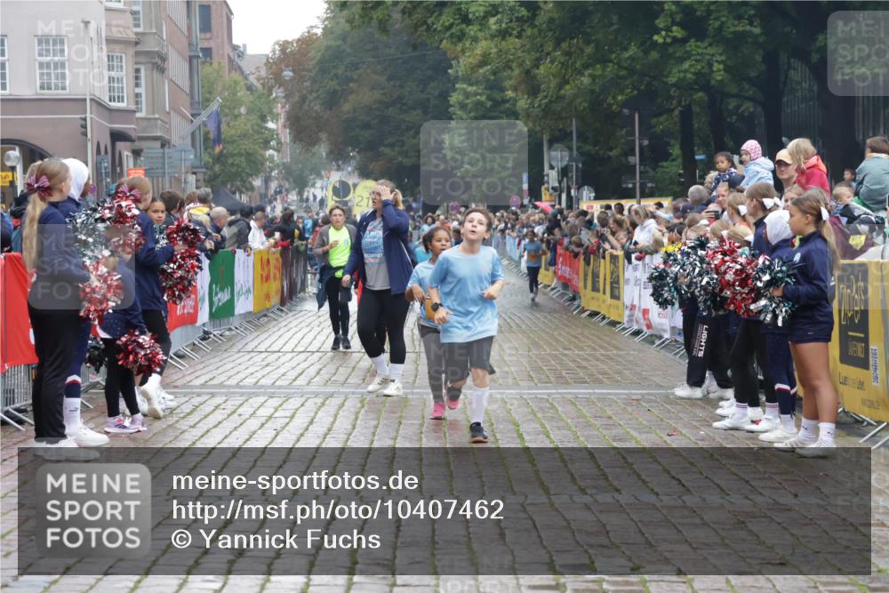 13.09.2026 - Kiel Lauf Yannick Fuchs http://msf.ph/oto/10407462 13.09.2026 09:00:48 Ziel 1446, 3135, 3268, 3611, 7487, 7991, 10636, 11425, 65, 282, 897, 1284, 1446, 1538, 2513, 2894, 3549, 4093, 4661, 4821, 6258, 6487, 6606, 6808, 10304, 10561, 10562, 10592, 11727, 12051, 12662, 6561, 9503, 12506, 65, 783, 1538, 4001, 4793, 4821, 9003, 9421, 9520, 10083, 10223, 12137, 12662 meine-sportfotos.de