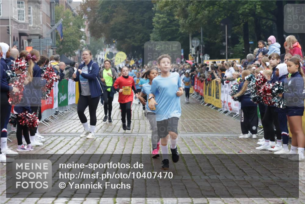 13.09.2026 - Kiel Lauf Yannick Fuchs http://msf.ph/oto/10407470 13.09.2026 09:00:49 Ziel 3135, 3268, 3611, 7487, 7991, 10636, 11425, 65, 282, 897, 1284, 1446, 2513, 2894, 3268, 3549, 4093, 4661, 4821, 6258, 6487, 6606, 6808, 10304, 10561, 10562, 10592, 11727, 12051, 12662, 6561, 9503, 12506, 65, 783, 1538, 4661, 4793, 4821, 9003, 9421, 9520, 10223, 12137, 12662 meine-sportfotos.de