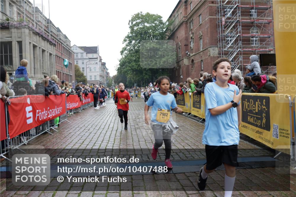 13.09.2026 - Kiel Lauf Yannick Fuchs http://msf.ph/oto/10407488 13.09.2026 09:00:54 Ziel 3135, 3611, 6561, 7487, 7991, 10636, 11425, 282, 897, 1284, 1446, 2894, 3268, 3549, 4093, 6258, 6487, 6606, 6808, 10304, 10561, 10562, 10592, 11727, 12051, 1662, 7982, 9503, 12506, 65, 783, 1538, 2513, 2894, 3549, 4661, 4821, 6258, 6606, 6808, 10223, 10592, 12051, 12662 meine-sportfotos.de