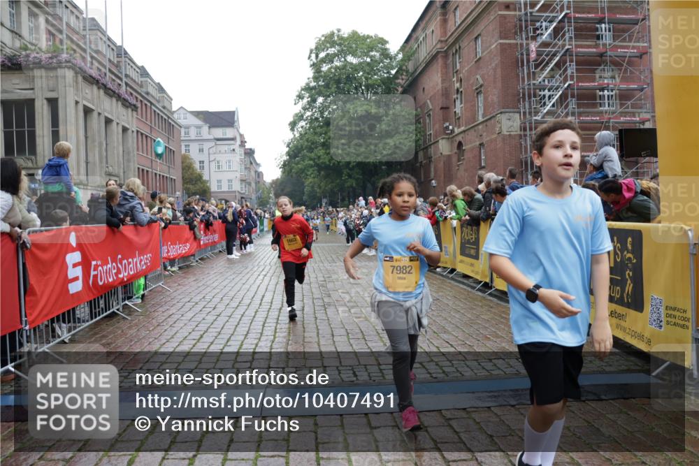 13.09.2026 - Kiel Lauf Yannick Fuchs http://msf.ph/oto/10407491 13.09.2026 09:00:55 Ziel 3135, 3611, 6561, 7487, 7991, 9503, 10636, 11425, 12506, 282, 897, 1284, 1446, 2894, 3268, 4093, 6258, 6487, 6606, 6808, 10304, 10561, 10562, 11727, 12051, 1662, 7982, 65, 1538, 2513, 2894, 3549, 4661, 4821, 6258, 6606, 6808, 10592, 11727, 12051, 12662 meine-sportfotos.de
