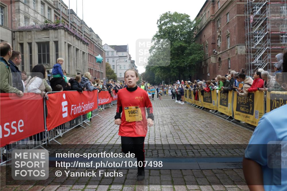 13.09.2026 - Kiel Lauf Yannick Fuchs http://msf.ph/oto/10407498 13.09.2026 09:00:56 Ziel 3135, 3611, 6561, 7487, 7991, 9503, 10636, 11425, 12506, 282, 897, 1284, 1446, 2894, 3268, 4093, 6487, 6808, 10304, 10561, 10562, 11727, 12051, 1662, 7982, 65, 1284, 2513, 2894, 3549, 4661, 4821, 6258, 6606, 6808, 10592, 11727, 12051, 12662 meine-sportfotos.de
