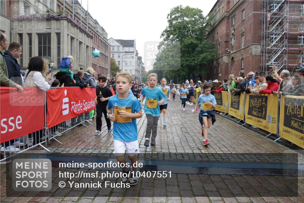 13.09.2026 - Kiel Lauf Yannick Fuchs http://msf.ph/oto/10407551 13.09.2026 09:01:04 Ziel 6561, 9503, 12506, 282, 1446, 3135, 3268, 3611, 4093, 7487, 7991, 10304, 10561, 10562, 10636, 11425, 300, 1662, 1794, 2553, 7613, 7982, 8614, 8691, 11562, 11901, 12436, 897, 1284, 2894, 4093, 6487, 6808, 11727, 12051 meine-sportfotos.de