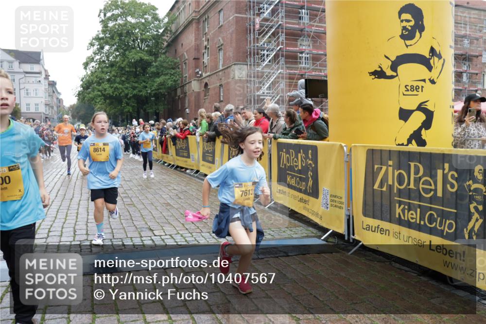13.09.2026 - Kiel Lauf Yannick Fuchs http://msf.ph/oto/10407567 13.09.2026 09:01:05 Ziel 6561, 7982, 9503, 12506, 282, 1446, 3135, 3268, 3611, 4093, 6561, 7487, 7991, 10304, 10561, 10562, 10636, 11425, 300, 1662, 1794, 2553, 7613, 8614, 8691, 11562, 11901, 12436, 897, 1284, 4093, 6487, 10304, 11727 meine-sportfotos.de
