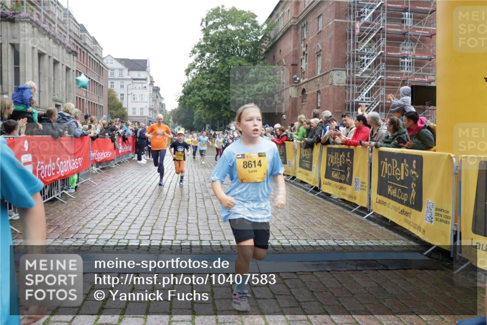 13.09.2026 - Kiel Lauf Yannick Fuchs http://msf.ph/oto/10407583 13.09.2026 09:01:06 Ziel 7982, 9503, 12506, 282, 1446, 3135, 3268, 3611, 6561, 7487, 7991, 10304, 10561, 10562, 10636, 11425, 300, 1662, 1794, 2553, 7613, 8614, 8691, 11562, 11901, 12436, 897, 1284, 4093, 6487, 10304, 10561, 10562 meine-sportfotos.de