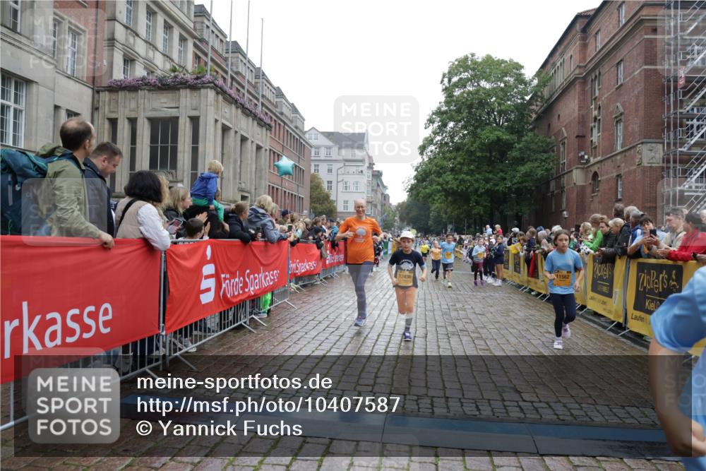 13.09.2026 - Kiel Lauf Yannick Fuchs http://msf.ph/oto/10407587 13.09.2026 09:01:06 Ziel 7982, 9503, 12506, 282, 1446, 3135, 3268, 3611, 6561, 7487, 7991, 10304, 10561, 10562, 10636, 11425, 300, 1662, 1794, 2553, 7613, 8614, 8691, 11562, 11901, 12436, 897, 1284, 4093, 6487, 10304, 10561, 10562 meine-sportfotos.de
