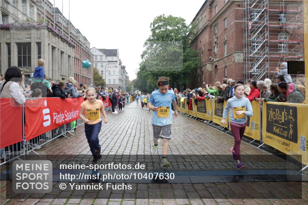 13.09.2026 - Kiel Lauf Yannick Fuchs http://msf.ph/oto/10407630 13.09.2026 09:01:11 Ziel 1662, 7982, 282, 1446, 3135, 3268, 3611, 6561, 7487, 7991, 9503, 10636, 11425, 12506, 300, 1794, 2553, 3578, 4784, 6257, 7613, 8614, 8691, 11562, 11901, 12436, 282, 1446, 3268, 4093, 10304, 10561, 10562 meine-sportfotos.de