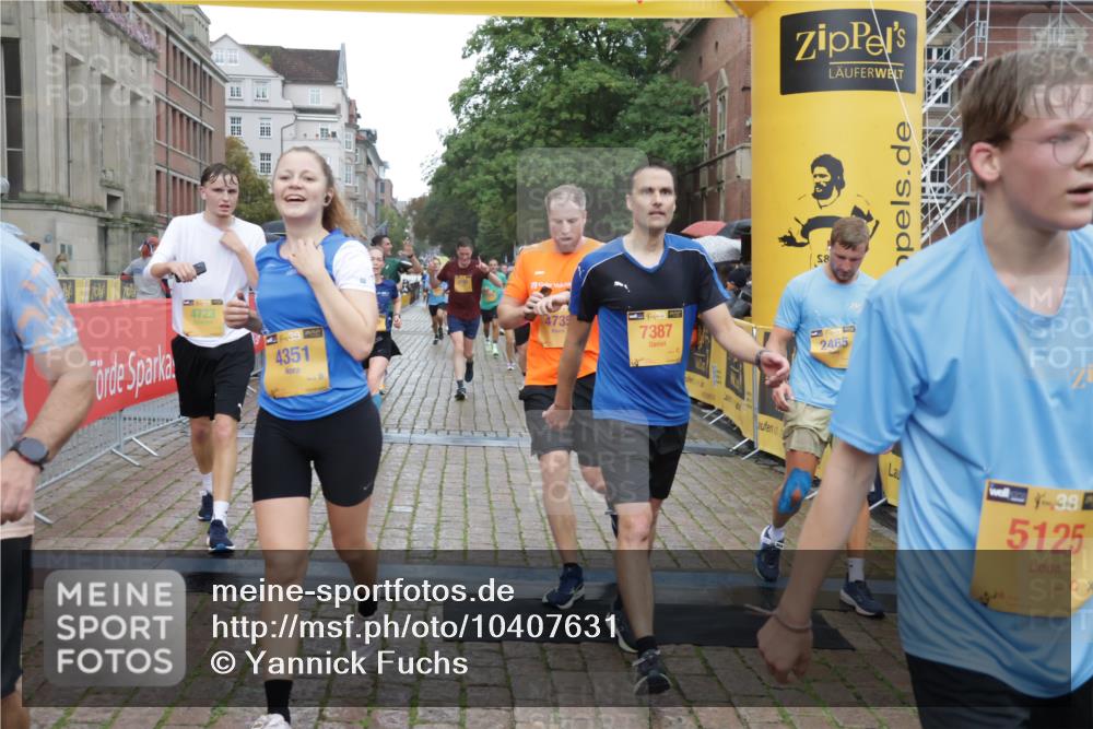 13.09.2026 - Kiel Lauf Yannick Fuchs http://msf.ph/oto/10407631 13.09.2026 10:35:07 Ziel 1640, 2268, 3400, 4022, 4028, 4449, 4951, 5247, 5386, 6578, 6603, 7960, 8164, 8266, 8750, 9220, 9541, 9853, 9988, 10065, 10361, 10676, 11368, 12095, 1307, 1667, 2044, 2432, 2449, 3180, 3470, 3547, 3603, 3864, 4608, 5218, 5576, 6225, 6260, 6941, 7006, 7273, 7672, 7928, 8195, 8480, 8746, 9276, 9389, 10549, 10904, 10905, 11163, 11374, 400, 1784, 2390, 2687, 5293, 6381, 6849, 7710, 7971, 8436, 9143, 9261, 9264, 10475, 11568, 11758, 2044, 3180, 3864, 4351, 4608, 4735 meine-sportfotos.de