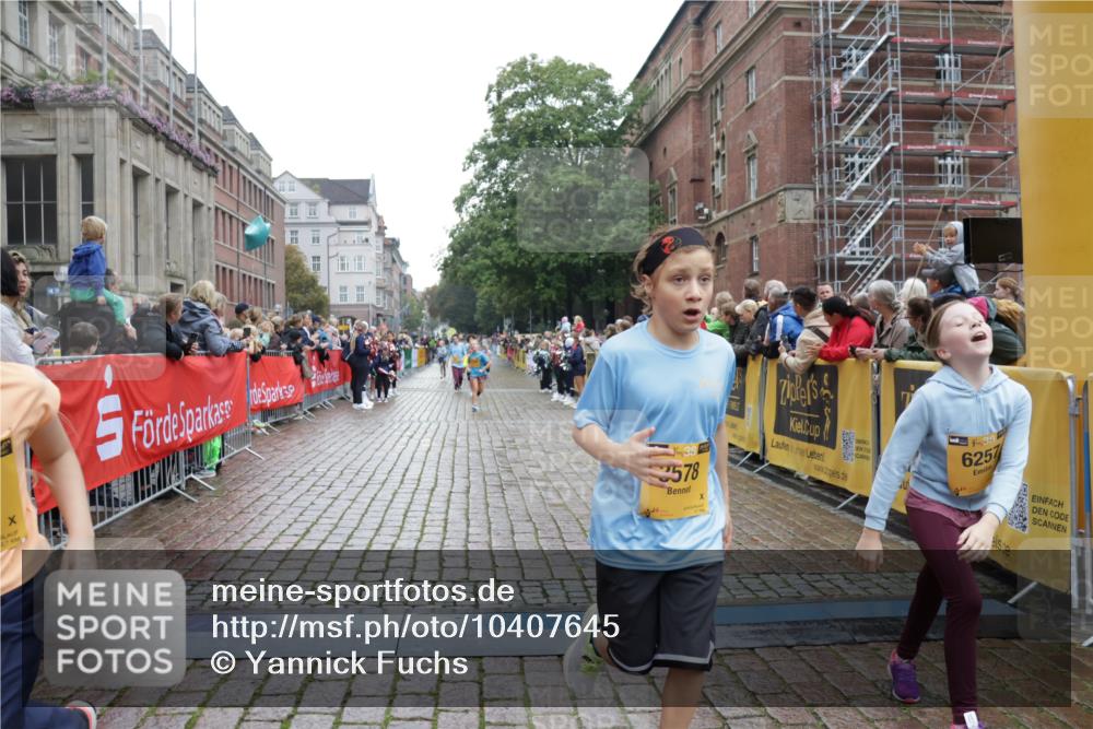 13.09.2026 - Kiel Lauf Yannick Fuchs http://msf.ph/oto/10407645 13.09.2026 09:01:11 Ziel 1662, 7982, 282, 1446, 3135, 3268, 3611, 6561, 7487, 7991, 9503, 10636, 11425, 12506, 300, 1794, 2553, 3578, 4784, 6257, 7613, 8614, 8691, 11562, 11901, 12436, 282, 1446, 3268, 4093, 10304, 10561, 10562 meine-sportfotos.de