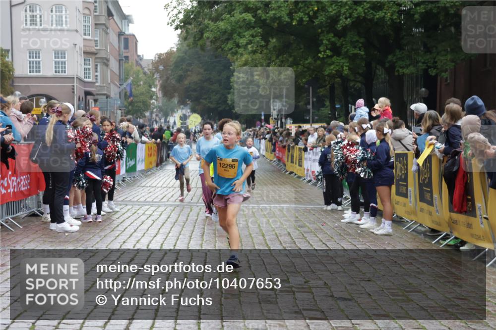 13.09.2026 - Kiel Lauf Yannick Fuchs http://msf.ph/oto/10407653 13.09.2026 09:01:13 Ziel 1662, 2553, 7982, 1446, 3135, 3268, 3611, 6561, 7487, 7991, 9503, 10636, 11425, 12506, 300, 1794, 3578, 4784, 6257, 7613, 8614, 8691, 11562, 11901, 12296, 12436, 282, 1446, 3268, 10304, 10561, 10562 meine-sportfotos.de