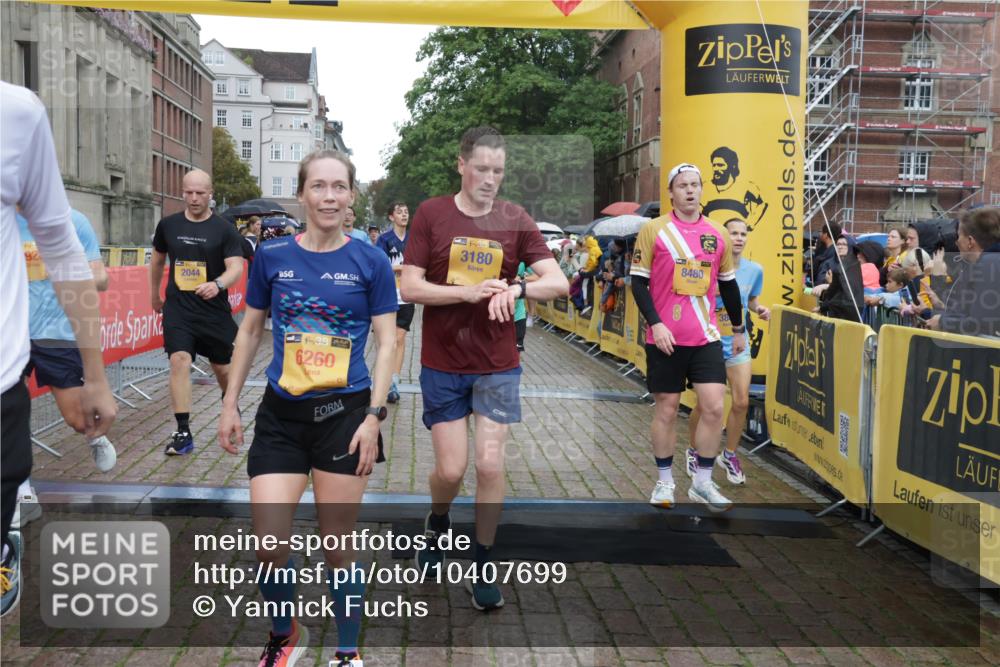 13.09.2026 - Kiel Lauf Yannick Fuchs http://msf.ph/oto/10407699 13.09.2026 10:35:11 Ziel 1640, 2390, 2687, 3400, 4022, 4028, 4449, 4951, 5247, 5386, 6578, 6603, 7960, 8164, 8266, 8750, 9220, 9261, 9264, 9541, 9853, 9988, 10065, 10475, 10676, 11368, 11758, 12095, 1307, 1667, 2268, 2432, 2449, 3470, 3547, 3603, 5218, 5576, 6225, 6941, 7006, 7273, 7672, 7960, 8195, 8746, 9276, 9389, 9988, 10361, 10549, 11163, 11374, 400, 1784, 5293, 5817, 6381, 6849, 7710, 7971, 8436, 9143, 10017, 11568, 12774, 2044, 3180, 3864, 4351, 4608, 4735, 6941 meine-sportfotos.de