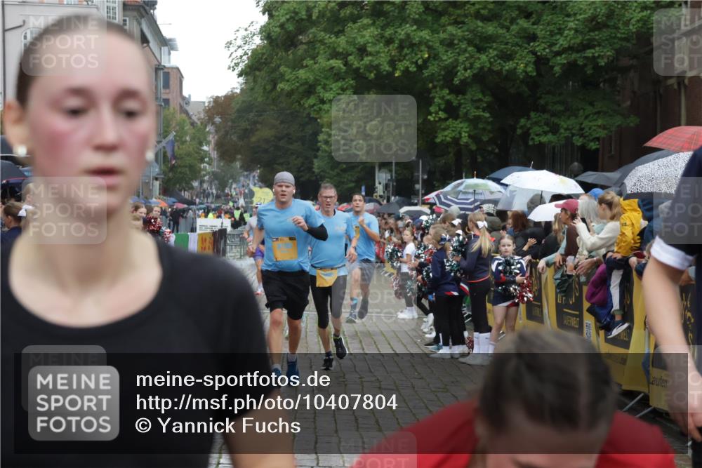 13.09.2026 - Kiel Lauf Yannick Fuchs http://msf.ph/oto/10407804 13.09.2026 10:35:23 Ziel 400, 1784, 2390, 2687, 5293, 6381, 6849, 7710, 7971, 8436, 9143, 9261, 9264, 10475, 11568, 11758, 12774, 1640, 2268, 3400, 3470, 3547, 3603, 4022, 4028, 4449, 4951, 5218, 5247, 5386, 6578, 6603, 7006, 7273, 7960, 8164, 8195, 8266, 8750, 9220, 9261, 9264, 9541, 9853, 9988, 10065, 10361, 10475, 10676, 11163, 11368, 12095, 100, 215, 1376, 1993, 2248, 3124, 3790, 4538, 5151, 5698, 5817, 6645, 7215, 7280, 8002, 8079, 8415, 8432, 8660, 8973, 10017, 10483, 11181, 11363, 1667 meine-sportfotos.de