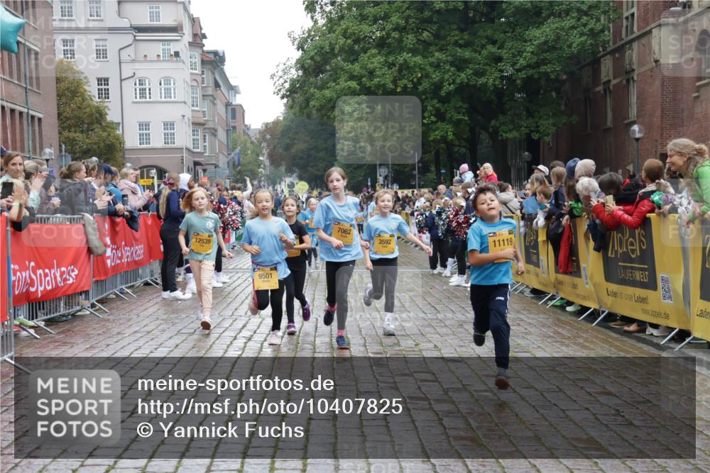 13.09.2026 - Kiel Lauf Yannick Fuchs http://msf.ph/oto/10407825 13.09.2026 09:01:36 Ziel 2321, 3362, 3578, 4415, 4784, 6257, 6315, 7210, 9287, 11772, 12296, 12626, 300, 1662, 1794, 2553, 7613, 7982, 8614, 8691, 11562, 11901, 12436, 1353, 1355, 1959, 2568, 3592, 7062, 9285, 9615, 11119, 12539, 6561, 9503, 12506 meine-sportfotos.de