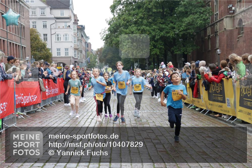 13.09.2026 - Kiel Lauf Yannick Fuchs http://msf.ph/oto/10407829 13.09.2026 09:01:37 Ziel 2321, 2568, 3362, 3578, 4415, 4784, 6257, 6315, 7210, 9287, 11772, 12296, 12626, 300, 1662, 1794, 2553, 3578, 4784, 6257, 7613, 7982, 8614, 8691, 11562, 11901, 12436, 1353, 1355, 1959, 3592, 7062, 9285, 9501, 9615, 11119, 12539, 6561, 9503, 12506 meine-sportfotos.de
