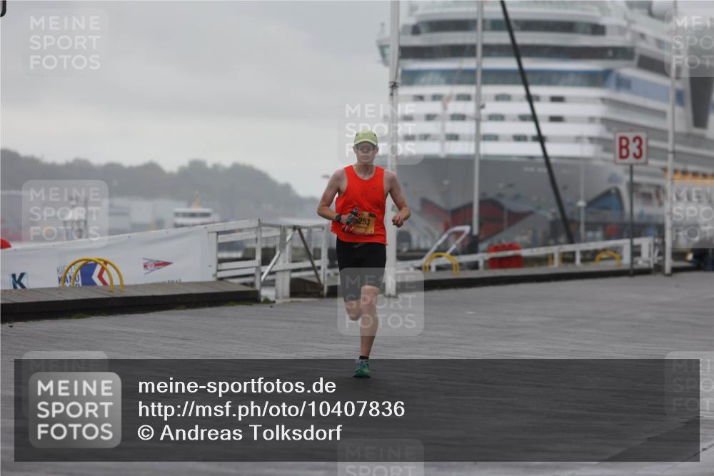 13.09.2026 - Kiel Lauf Andreas Tolksdorf http://msf.ph/oto/10407836 13.09.2026 11:39:59 Kiellinie 253, 3 meine-sportfotos.de