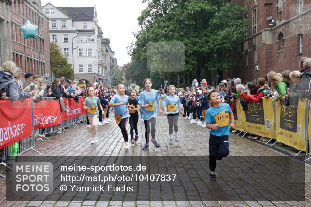 13.09.2026 - Kiel Lauf Yannick Fuchs http://msf.ph/oto/10407837 13.09.2026 09:01:37 Ziel 2321, 2568, 3362, 3578, 4415, 4784, 6257, 6315, 7210, 9287, 11772, 12296, 12626, 300, 1662, 1794, 2553, 3578, 4784, 6257, 7613, 7982, 8614, 8691, 11562, 11901, 12436, 1353, 1355, 1959, 3592, 7062, 9285, 9501, 9615, 11119, 12539, 6561, 9503, 12506 meine-sportfotos.de