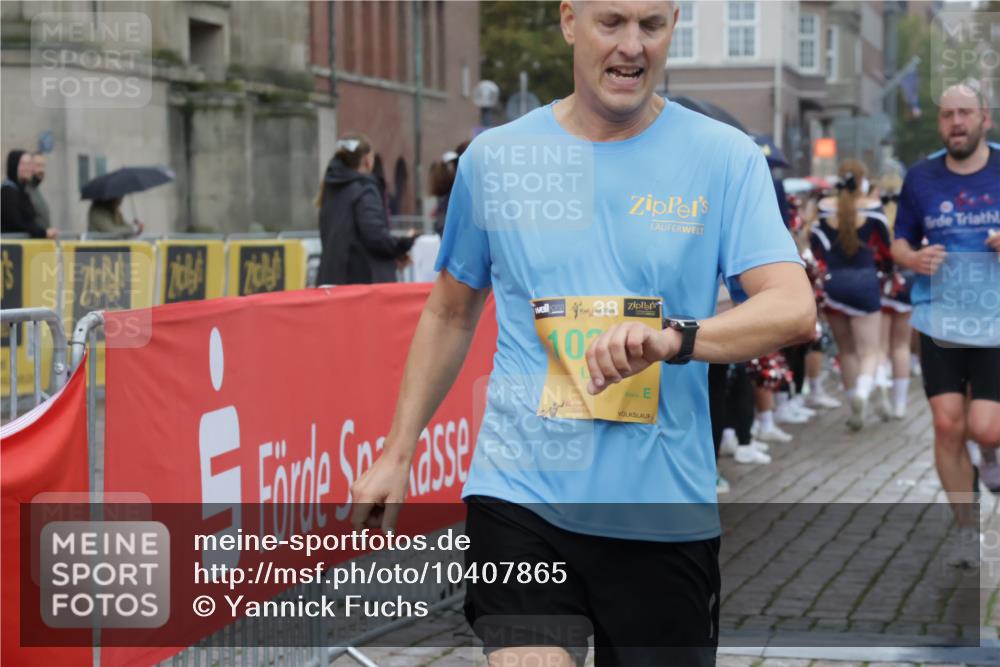 13.09.2026 - Kiel Lauf Yannick Fuchs http://msf.ph/oto/10407865 13.09.2026 10:35:35 Ziel 100, 1376, 1993, 3124, 3790, 4538, 5151, 5698, 5817, 6381, 6849, 7280, 7710, 8432, 8436, 8660, 8973, 9143, 10017, 10483, 11181, 11363, 12766, 12774, 400, 1640, 1784, 2268, 2390, 2687, 3400, 4022, 4028, 4449, 4951, 5247, 5293, 5386, 6578, 6603, 7960, 7971, 8164, 8266, 8750, 9143, 9220, 9261, 9264, 9541, 9853, 9988, 10065, 10475, 10676, 11368, 11568, 11758, 12095, 215, 343, 2116, 2248, 2494, 6085, 6645, 7215, 7721, 8002, 8079, 8393, 8415, 8557, 8747, 10701, 10835, 10998 meine-sportfotos.de