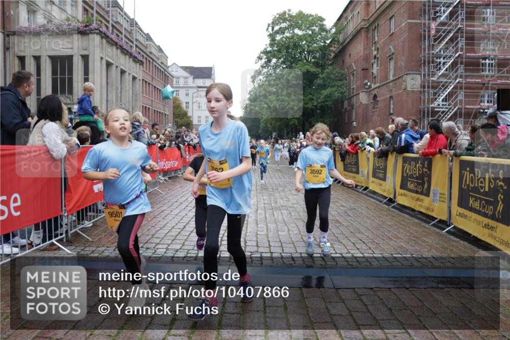 13.09.2026 - Kiel Lauf Yannick Fuchs http://msf.ph/oto/10407866 13.09.2026 09:01:39 Ziel 1959, 2321, 2568, 3362, 4415, 6315, 7210, 9287, 11772, 12296, 12626, 300, 1662, 1794, 2553, 3578, 4784, 6257, 7613, 7982, 8614, 8691, 11562, 11901, 12436, 1353, 1355, 2916, 3592, 7062, 9285, 9501, 9615, 11119, 12321, 12539, 9503, 12506 meine-sportfotos.de