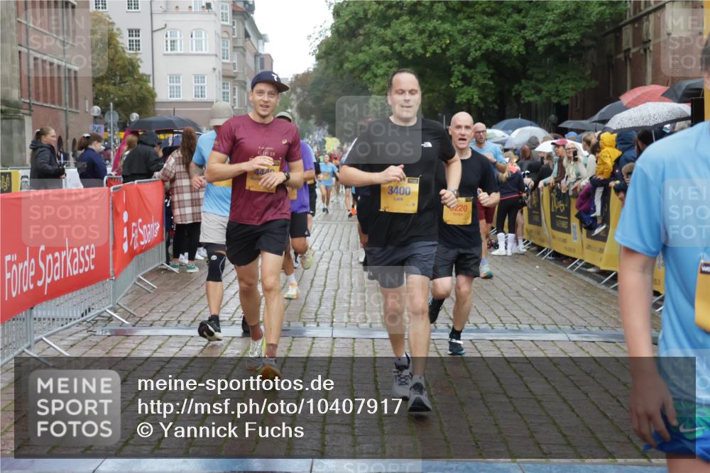13.09.2026 - Kiel Lauf Yannick Fuchs http://msf.ph/oto/10407917 13.09.2026 10:35:41 Ziel 100, 215, 1376, 1993, 2116, 2248, 3124, 3790, 4538, 5151, 5698, 6085, 6645, 7215, 7280, 8002, 8079, 8415, 8432, 8660, 8973, 10483, 10701, 11181, 11363, 12766, 400, 1640, 1784, 2390, 2687, 4022, 4951, 5293, 5386, 5817, 6381, 6578, 6603, 6849, 7710, 7971, 8164, 8266, 8436, 8750, 9143, 9220, 9261, 9264, 10017, 10065, 10475, 10676, 11368, 11568, 11758, 12095, 12766, 12774, 343, 2494, 3811, 4889, 6634, 6957, 7619, 7721, 8393, 8557, 8747, 10835, 10998, 12286, 1640 meine-sportfotos.de