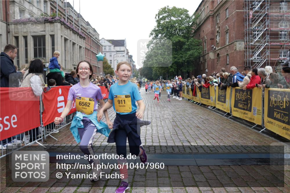13.09.2026 - Kiel Lauf Yannick Fuchs http://msf.ph/oto/10407960 13.09.2026 09:01:49 Ziel 1353, 1355, 1959, 2321, 2568, 6315, 9285, 9287, 9615, 11119, 300, 1794, 2553, 3362, 3578, 4415, 4784, 6257, 6315, 7210, 7613, 8614, 8691, 11562, 11772, 11901, 12296, 12436, 12626, 911, 2916, 3592, 5577, 6062, 6562, 7062, 9501, 10324, 10336, 11578, 12211, 12321, 12446, 12539, 1662, 7982 meine-sportfotos.de