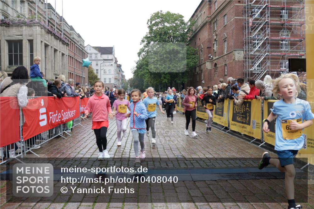 13.09.2026 - Kiel Lauf Yannick Fuchs http://msf.ph/oto/10408040 13.09.2026 09:01:59 Ziel 911, 2916, 3592, 5577, 7062, 9501, 11119, 11578, 12211, 12321, 12539, 1353, 1355, 1959, 2321, 2568, 3362, 3578, 4415, 4784, 6257, 6315, 7210, 9285, 9287, 9615, 11772, 12296, 12626, 1992, 2635, 3250, 3405, 3406, 5271, 5482, 6062, 6251, 6485, 6562, 6672, 8183, 10288, 10324, 10336, 11571, 12446, 300, 1794, 2553, 3578, 4784, 6257, 7613, 8614, 8691, 11562, 11901, 12436 meine-sportfotos.de