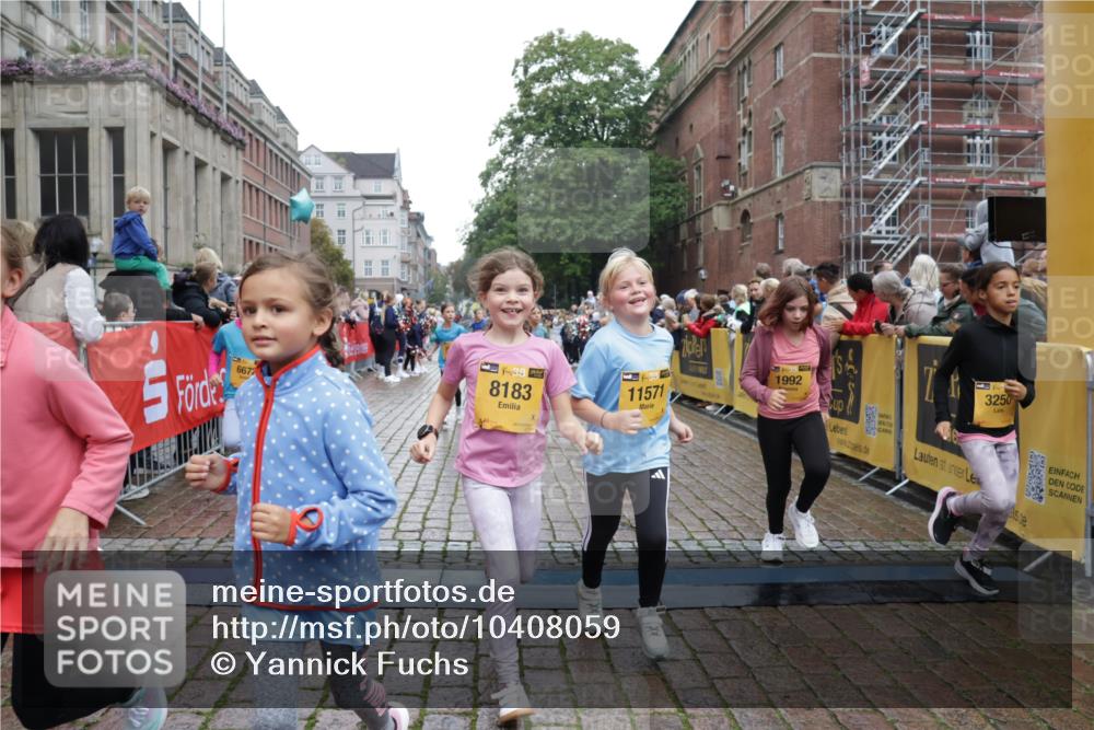 13.09.2026 - Kiel Lauf Yannick Fuchs http://msf.ph/oto/10408059 13.09.2026 09:02:00 Ziel 911, 2916, 3592, 5577, 6062, 6562, 7062, 9501, 11119, 11578, 12211, 12321, 12539, 1353, 1355, 1959, 2321, 2568, 3362, 3578, 4415, 4784, 6257, 6315, 7210, 9285, 9287, 9615, 11772, 12296, 12626, 1992, 2635, 3250, 3405, 3406, 5271, 5482, 6251, 6485, 6672, 8183, 10288, 10324, 10336, 11571, 12446, 300, 1794, 2553, 3578, 4784, 6257, 7613, 8614, 8691, 11562, 11901, 12436 meine-sportfotos.de