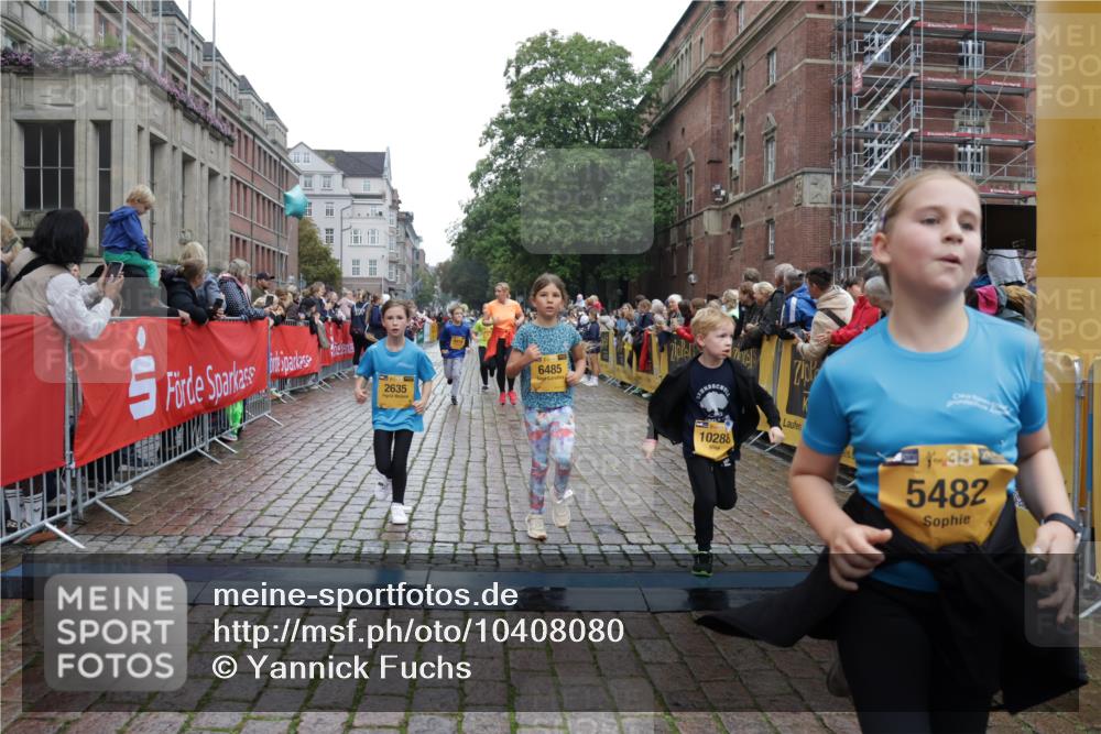13.09.2026 - Kiel Lauf Yannick Fuchs http://msf.ph/oto/10408080 13.09.2026 09:02:02 Ziel 911, 2916, 3592, 5577, 6062, 6562, 7062, 9501, 11119, 11578, 12211, 12321, 12539, 1353, 1355, 1959, 2321, 2568, 3362, 3578, 4415, 4784, 6257, 6315, 7210, 9285, 9287, 9615, 11772, 12296, 12626, 1992, 2635, 3250, 3405, 3406, 5271, 5482, 6251, 6485, 6672, 6749, 8183, 8419, 10288, 10324, 10336, 11571, 12446, 300, 1794, 3578, 4784, 6257, 7613, 8614, 8691, 11562, 11901, 12436 meine-sportfotos.de
