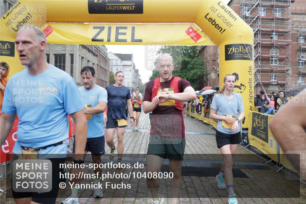 13.09.2026 - Kiel Lauf Yannick Fuchs http://msf.ph/oto/10408090 13.09.2026 10:35:53 Ziel 343, 2116, 2494, 3811, 6085, 6645, 7619, 7721, 8393, 8557, 8747, 10701, 10835, 10998, 11567, 11903, 100, 215, 400, 1376, 1784, 1993, 2248, 3124, 3790, 4538, 5151, 5293, 5698, 5817, 6381, 6645, 6849, 7215, 7280, 7710, 7971, 8002, 8079, 8415, 8432, 8436, 8660, 8973, 9143, 10017, 10483, 11181, 11363, 11568, 12766, 12774, 867, 1003, 1321, 2541, 3634, 4889, 4971, 5947, 6634, 6957, 8224, 8579, 10045, 10860, 11662, 12286, 400, 1784, 2390, 2687, 7971, 9261 meine-sportfotos.de