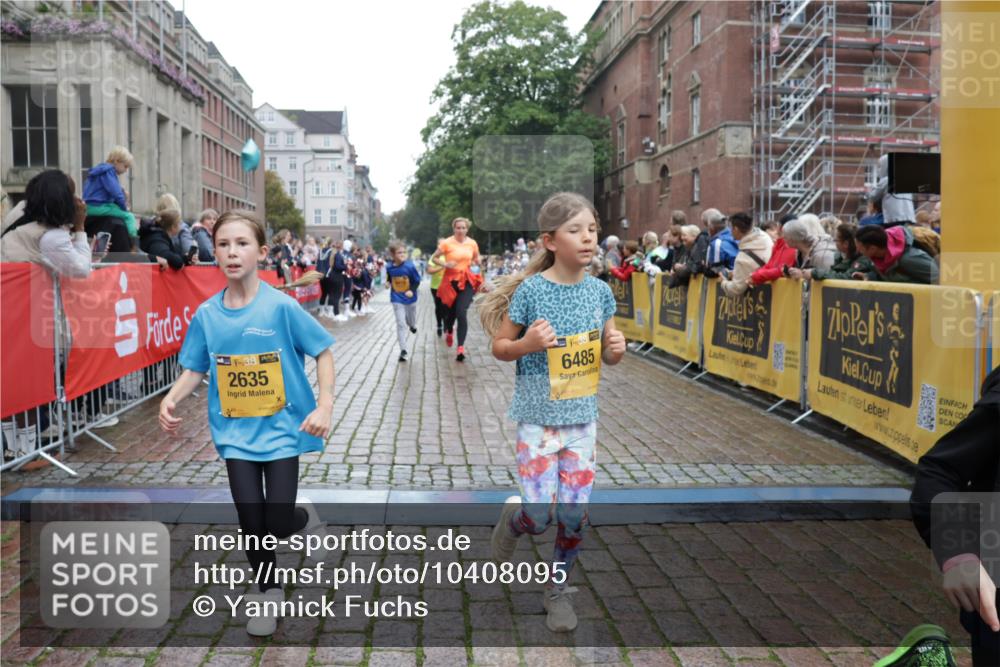13.09.2026 - Kiel Lauf Yannick Fuchs http://msf.ph/oto/10408095 13.09.2026 09:02:03 Ziel 911, 2916, 3592, 5577, 6062, 6562, 7062, 9501, 10336, 11119, 11578, 12211, 12321, 12539, 1353, 1355, 1959, 2321, 2568, 3362, 4415, 6315, 7210, 9285, 9287, 9615, 11772, 12296, 12626, 1992, 2635, 3250, 3405, 3406, 5271, 5482, 6251, 6485, 6672, 6749, 8183, 8419, 10288, 10324, 11571, 12446, 1794, 3578, 4784, 6257, 7613, 8614, 11562, 11901, 12436 meine-sportfotos.de