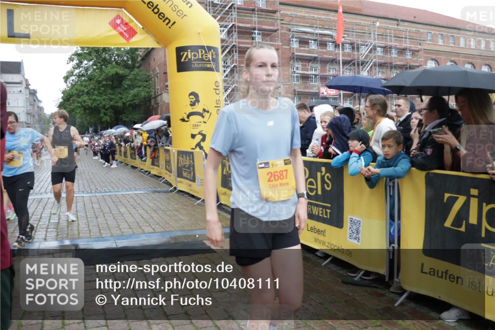 13.09.2026 - Kiel Lauf Yannick Fuchs http://msf.ph/oto/10408111 13.09.2026 10:35:54 Ziel 343, 2116, 2494, 3811, 6085, 7619, 7721, 8393, 8557, 8747, 10701, 10835, 10998, 11567, 11903, 100, 215, 400, 1376, 1993, 2248, 3124, 3790, 4538, 5151, 5293, 5698, 5817, 6381, 6645, 6849, 7215, 7280, 7710, 8002, 8079, 8415, 8432, 8436, 8660, 8973, 9143, 10017, 10483, 10701, 11181, 11363, 12766, 12774, 867, 1003, 1321, 2541, 3634, 4889, 4971, 5947, 6634, 6957, 8224, 8579, 8743, 10045, 10860, 11662, 12286, 400, 1784, 2390, 2687, 5293, 7971, 9261 meine-sportfotos.de