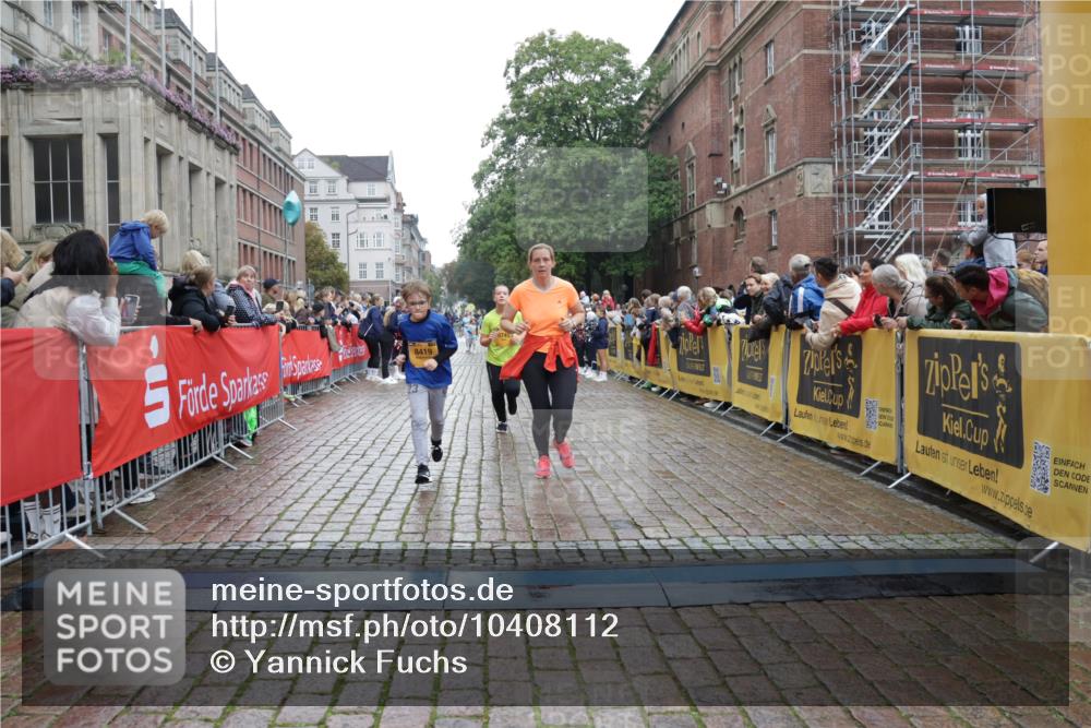 13.09.2026 - Kiel Lauf Yannick Fuchs http://msf.ph/oto/10408112 13.09.2026 09:02:04 Ziel 911, 2916, 3592, 5577, 6062, 6562, 7062, 9501, 10324, 10336, 11119, 11578, 12211, 12321, 12446, 12539, 1353, 1355, 1959, 2321, 2568, 3362, 4415, 6315, 7210, 9285, 9287, 9615, 11119, 11772, 12296, 12626, 1992, 2635, 3250, 3405, 3406, 5271, 5482, 6251, 6485, 6672, 6749, 8183, 8419, 10288, 11571, 3578, 4784, 6257, 11562, 11901, 12296, 12436 meine-sportfotos.de