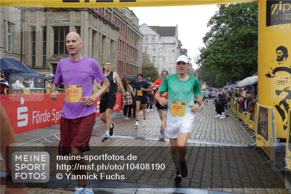 13.09.2026 - Kiel Lauf Yannick Fuchs http://msf.ph/oto/10408190 13.09.2026 10:36:02 Ziel 343, 867, 1321, 2494, 2541, 3634, 3811, 4889, 5947, 6634, 6957, 7619, 8393, 8557, 10998, 11662, 12286, 100, 215, 1376, 1993, 2116, 2248, 2494, 3124, 3790, 4538, 5151, 5698, 5817, 6085, 6645, 6849, 7215, 7280, 7721, 8002, 8079, 8415, 8432, 8436, 8660, 8747, 8973, 10017, 10483, 10701, 10835, 11181, 11363, 11567, 11903, 12766, 12774, 1003, 1477, 1653, 2286, 4078, 4172, 4971, 7158, 7920, 8224, 8554, 8579, 8743, 9201, 10045, 10075, 10852, 10860, 11145, 12022, 5293 meine-sportfotos.de
