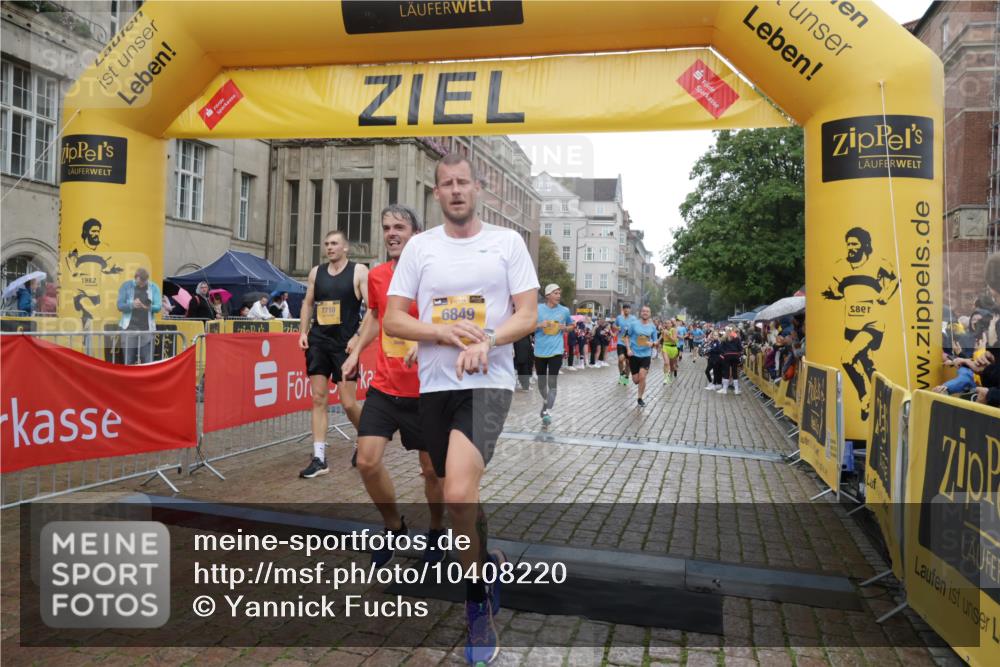 13.09.2026 - Kiel Lauf Yannick Fuchs http://msf.ph/oto/10408220 13.09.2026 10:36:03 Ziel 343, 867, 1321, 2541, 3634, 3811, 4889, 5947, 6634, 6957, 7619, 8393, 8557, 10860, 10998, 11662, 12286, 100, 215, 343, 1376, 1993, 2116, 2248, 2494, 3124, 3790, 4538, 5151, 5698, 5817, 6085, 6645, 7215, 7280, 7721, 8002, 8079, 8415, 8432, 8660, 8747, 8973, 10017, 10483, 10701, 10835, 11181, 11363, 11567, 11903, 12766, 12774, 1003, 1477, 1653, 2286, 4078, 4172, 4971, 7158, 7920, 8224, 8554, 8579, 8743, 9201, 10045, 10075, 10852, 11145, 12022, 5293 meine-sportfotos.de