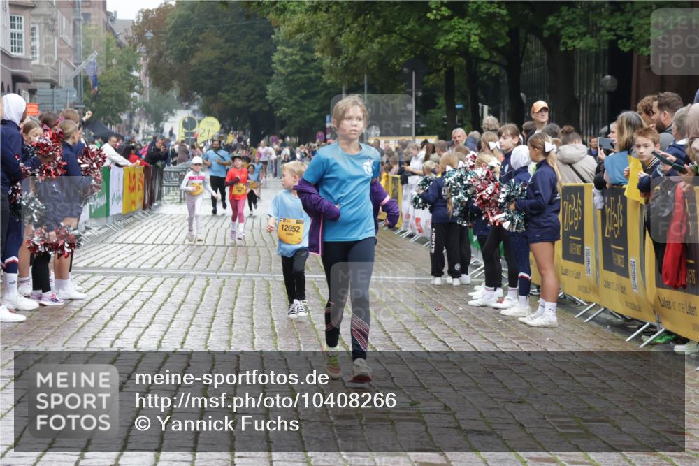 13.09.2026 - Kiel Lauf Yannick Fuchs http://msf.ph/oto/10408266 13.09.2026 09:02:29 Ziel 963, 2635, 4337, 5618, 6749, 7853, 8419, 9119, 9212, 911, 1992, 2635, 2916, 3250, 3405, 3406, 3592, 5271, 5482, 5577, 6062, 6251, 6485, 6562, 6672, 7062, 8183, 9501, 10288, 10324, 10336, 11119, 11571, 11578, 12211, 12321, 12446, 12539, 1870, 5983, 6853, 12270, 3592, 7062, 9501, 9615, 11119, 12539 meine-sportfotos.de