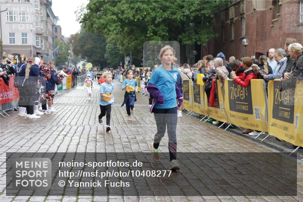 13.09.2026 - Kiel Lauf Yannick Fuchs http://msf.ph/oto/10408277 13.09.2026 09:02:31 Ziel 963, 4337, 5618, 6749, 6853, 7853, 8419, 9119, 9212, 911, 1992, 2635, 2916, 3250, 3405, 3406, 3592, 5271, 5482, 5577, 6062, 6251, 6485, 6562, 6672, 8183, 8419, 9501, 10288, 10324, 10336, 11571, 11578, 12211, 12321, 12446, 12539, 1830, 1870, 5983, 12052, 12270, 2916, 3592, 7062, 9501, 11119, 12321, 12539 meine-sportfotos.de