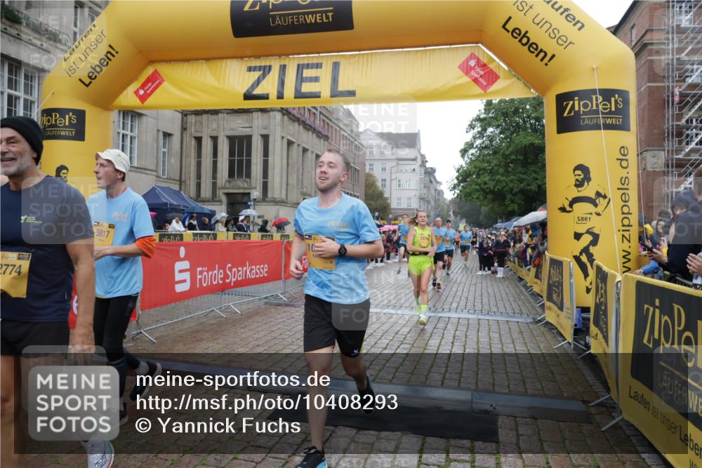 13.09.2026 - Kiel Lauf Yannick Fuchs http://msf.ph/oto/10408293 13.09.2026 10:36:07 Ziel 867, 1321, 2541, 3634, 3811, 4889, 4971, 5947, 6634, 6957, 7619, 8224, 8579, 10045, 10860, 11662, 12286, 100, 215, 343, 1376, 1993, 2116, 2248, 2494, 3124, 3790, 3811, 4538, 5151, 5698, 6085, 6645, 7215, 7280, 7619, 7721, 8002, 8079, 8393, 8415, 8432, 8557, 8660, 8747, 8973, 10483, 10701, 10835, 10998, 11181, 11363, 11567, 11903, 1003, 1278, 1477, 1653, 2286, 4029, 4078, 4172, 5466, 6763, 7158, 7252, 7920, 8242, 8554, 8743, 8923, 9201, 10075, 10852, 11145, 12022, 1993 meine-sportfotos.de