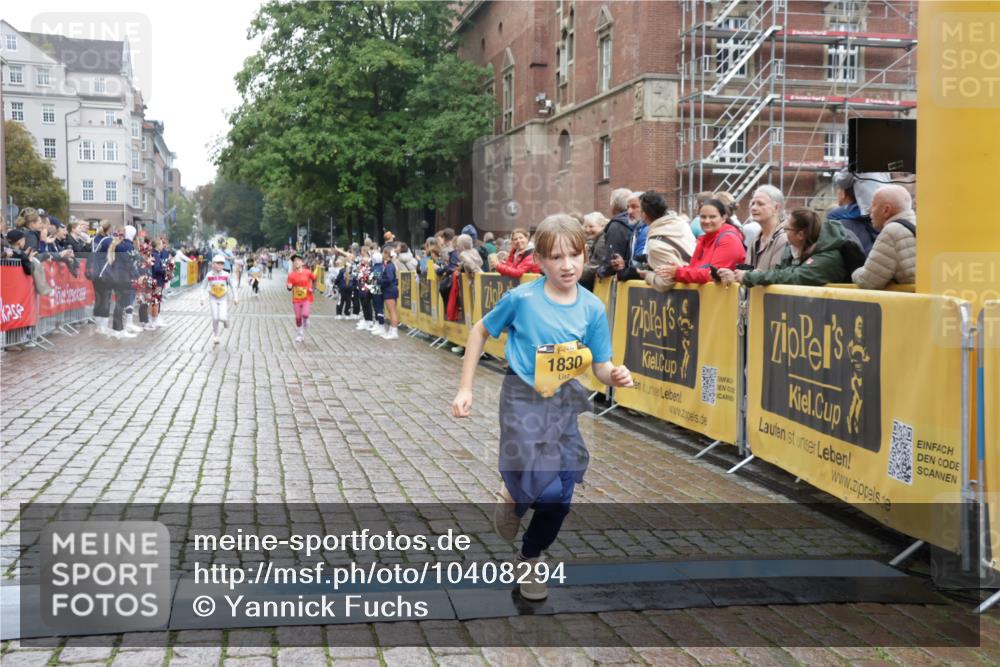 13.09.2026 - Kiel Lauf Yannick Fuchs http://msf.ph/oto/10408294 13.09.2026 09:02:35 Ziel 963, 4337, 5618, 6853, 7853, 9119, 9212, 12270, 911, 1992, 2635, 3250, 3405, 3406, 4337, 5271, 5482, 5577, 6062, 6251, 6485, 6562, 6672, 6749, 8183, 8419, 10288, 10324, 10336, 11571, 11578, 12211, 12446, 1830, 1870, 5983, 12052, 2916, 3592, 5577, 7062, 9501, 11119, 11578, 12211, 12321, 12539 meine-sportfotos.de