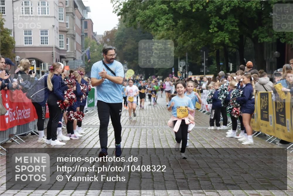 13.09.2026 - Kiel Lauf Yannick Fuchs http://msf.ph/oto/10408322 13.09.2026 09:02:45 Ziel 1870, 5983, 6853, 12052, 12270, 963, 1992, 2635, 3250, 3405, 3406, 4337, 5271, 5482, 5618, 6251, 6485, 6672, 6749, 7853, 8183, 8419, 9119, 9212, 10288, 11571, 1175, 1830, 2178, 2739, 911, 5271, 6062, 6562, 10324, 10336, 12211, 12446 meine-sportfotos.de