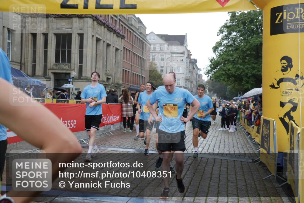 13.09.2026 - Kiel Lauf Yannick Fuchs http://msf.ph/oto/10408351 13.09.2026 10:36:10 Ziel 867, 1003, 1321, 2541, 3634, 4889, 4971, 5947, 6634, 6957, 7920, 8224, 8579, 8743, 10045, 10860, 11662, 12022, 12286, 100, 215, 343, 1376, 1993, 2116, 2248, 2494, 3124, 3790, 3811, 4538, 5151, 5698, 6085, 6634, 6645, 6957, 7215, 7619, 7721, 8002, 8079, 8393, 8415, 8432, 8557, 8660, 8747, 10701, 10835, 10998, 11567, 11903, 1278, 1477, 1653, 2286, 2380, 2425, 4029, 4078, 4172, 5466, 6763, 7158, 7252, 8242, 8554, 8923, 9201, 10075, 10852, 11145, 100, 1993, 3124, 3790 meine-sportfotos.de
