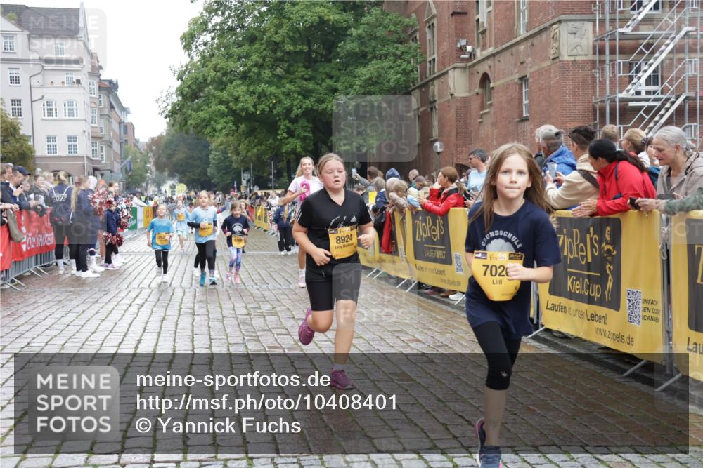 13.09.2026 - Kiel Lauf Yannick Fuchs http://msf.ph/oto/10408401 13.09.2026 09:03:00 Ziel 1175, 1830, 2178, 2739, 12052, 963, 1870, 4337, 5618, 5983, 6853, 7853, 9119, 9212, 12052, 12270, 2372, 7020, 8013, 8789, 8924, 11932, 2635, 4337, 6485, 6749, 7853, 8419, 10288 meine-sportfotos.de
