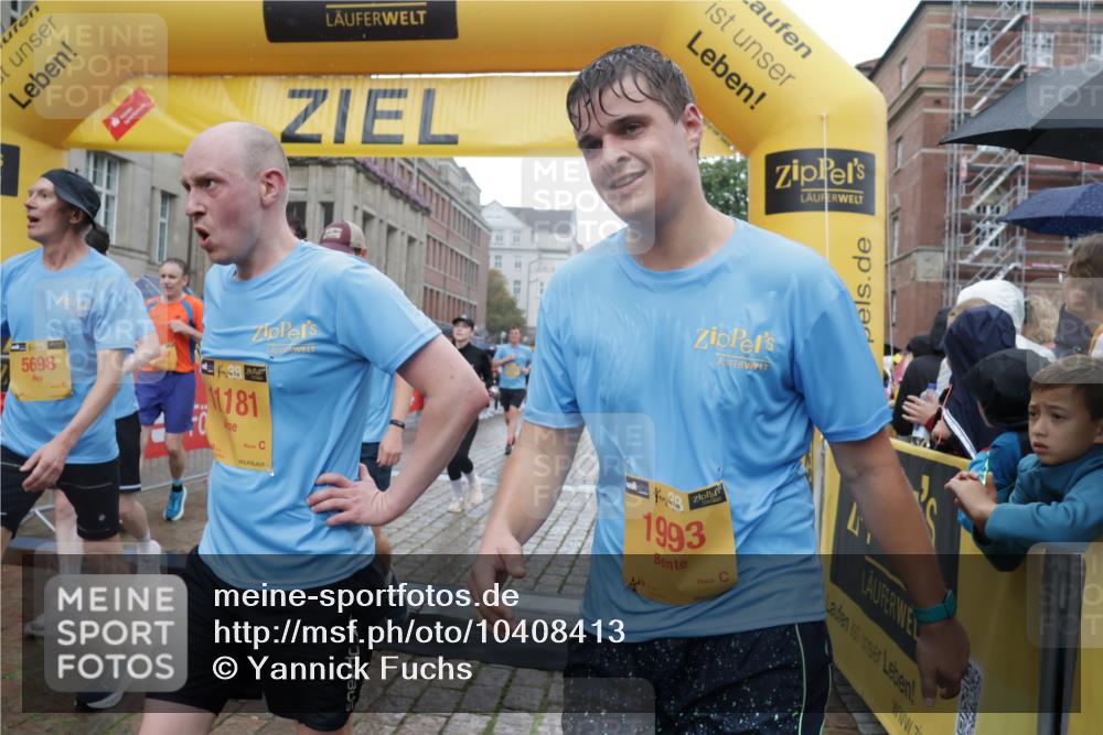 13.09.2026 - Kiel Lauf Yannick Fuchs http://msf.ph/oto/10408413 13.09.2026 10:36:13 Ziel 867, 1003, 1653, 2541, 4971, 5947, 7920, 8224, 8554, 8579, 8743, 9201, 10045, 10075, 10860, 11662, 12022, 215, 343, 1321, 1376, 2116, 2248, 2494, 3124, 3634, 3811, 4538, 4889, 6085, 6634, 6645, 6957, 7215, 7619, 7721, 8002, 8079, 8393, 8415, 8432, 8557, 8747, 10701, 10835, 10998, 11567, 11903, 12286, 1278, 1477, 1584, 2095, 2286, 2380, 2425, 4029, 4078, 4172, 5045, 5466, 6763, 7158, 7252, 8242, 8923, 10852, 11113, 11145, 100, 1376, 1993, 3124, 3790 meine-sportfotos.de