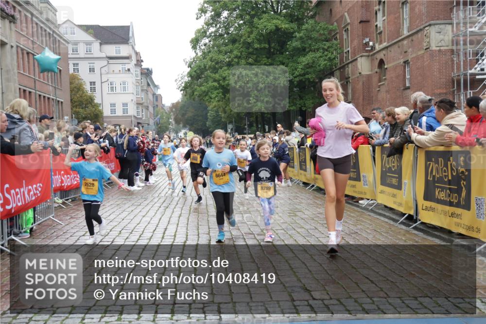 13.09.2026 - Kiel Lauf Yannick Fuchs http://msf.ph/oto/10408419 13.09.2026 09:03:03 Ziel 1175, 2178, 2739, 963, 1830, 1870, 5618, 5983, 6853, 9119, 9212, 12052, 12270, 2372, 2528, 5854, 6644, 7020, 7564, 8013, 8616, 8789, 8924, 11932, 4337, 6749, 7853, 8419, 9119 meine-sportfotos.de