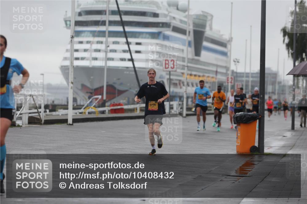 13.09.2026 - Kiel Lauf Andreas Tolksdorf http://msf.ph/oto/10408432 13.09.2026 11:41:15 Kiellinie 9795, 3 meine-sportfotos.de