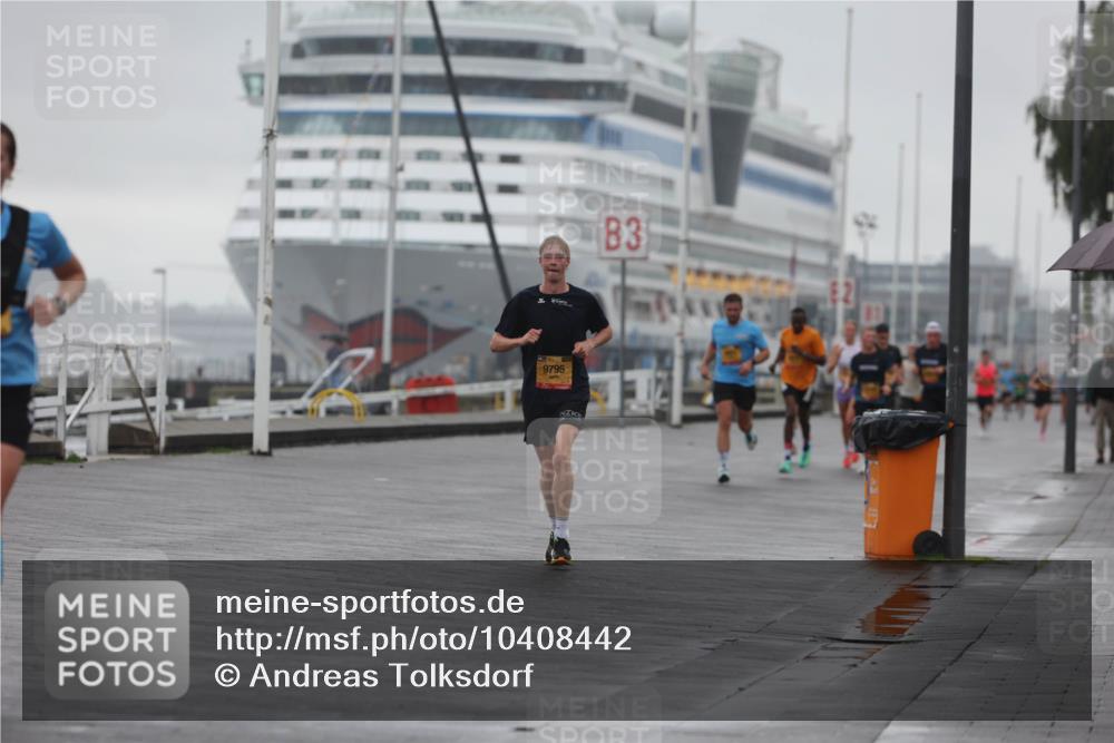13.09.2026 - Kiel Lauf Andreas Tolksdorf http://msf.ph/oto/10408442 13.09.2026 11:41:15 Kiellinie 9795, 3 meine-sportfotos.de