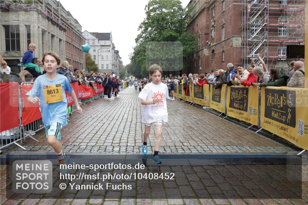13.09.2026 - Kiel Lauf Yannick Fuchs http://msf.ph/oto/10408452 13.09.2026 09:03:07 Ziel 2178, 8013, 11932, 963, 1175, 1830, 1870, 2739, 5618, 5983, 6853, 9212, 12052, 12270, 2372, 2528, 5854, 6644, 7020, 7564, 8613, 8616, 8789, 8924, 963, 4337, 5618, 7853, 9119, 9212 meine-sportfotos.de