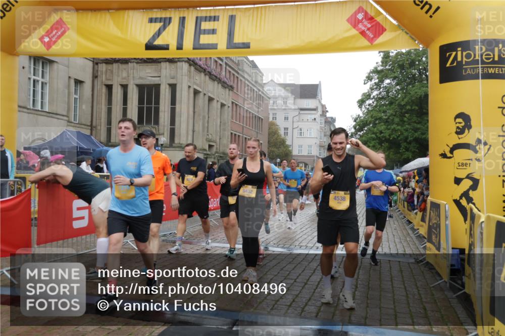 13.09.2026 - Kiel Lauf Yannick Fuchs http://msf.ph/oto/10408496 13.09.2026 10:36:18 Ziel 1003, 1477, 1653, 2286, 4078, 4172, 4971, 7158, 7920, 8224, 8554, 8579, 8743, 9201, 10045, 10075, 10852, 10860, 11145, 12022, 343, 867, 1321, 2116, 2494, 2541, 3634, 3811, 4889, 5947, 6085, 6634, 6645, 6957, 7619, 7721, 8393, 8557, 8747, 10701, 10835, 10860, 10998, 11567, 11662, 11903, 12286, 1278, 1534, 1584, 2095, 2380, 2425, 2571, 4029, 5045, 5466, 5541, 5574, 6763, 7177, 7252, 8242, 8923, 11113, 100, 215, 1376, 2116, 2248, 3124, 3790, 6085, 6645 meine-sportfotos.de