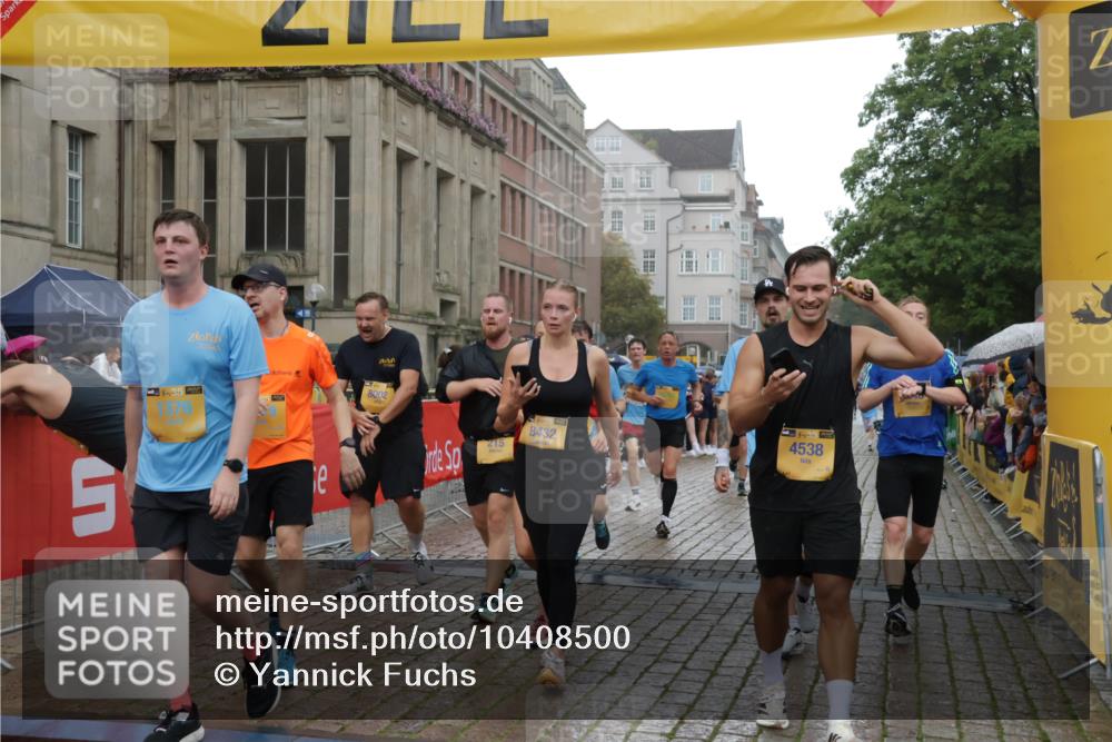 13.09.2026 - Kiel Lauf Yannick Fuchs http://msf.ph/oto/10408500 13.09.2026 10:36:18 Ziel 1003, 1477, 1653, 2286, 4078, 4172, 4971, 7158, 7920, 8224, 8554, 8579, 8743, 9201, 10045, 10075, 10852, 10860, 11145, 12022, 343, 867, 1321, 2116, 2494, 2541, 3634, 3811, 4889, 5947, 6085, 6634, 6645, 6957, 7619, 7721, 8393, 8557, 8747, 10701, 10835, 10860, 10998, 11567, 11662, 11903, 12286, 1278, 1534, 1584, 2095, 2380, 2425, 2571, 4029, 5045, 5466, 5541, 5574, 6763, 7177, 7252, 8242, 8923, 11113, 100, 215, 1376, 2116, 2248, 3124, 3790, 6085, 6645 meine-sportfotos.de