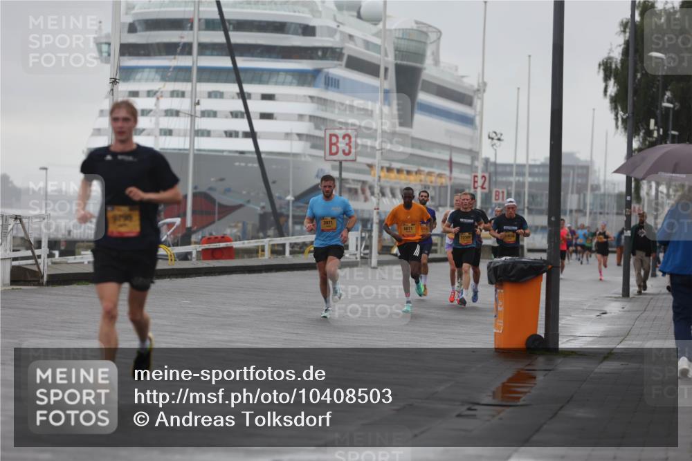 13.09.2026 - Kiel Lauf Andreas Tolksdorf http://msf.ph/oto/10408503 13.09.2026 11:41:17 Kiellinie 3, 2, 1, 6871, 10638 meine-sportfotos.de