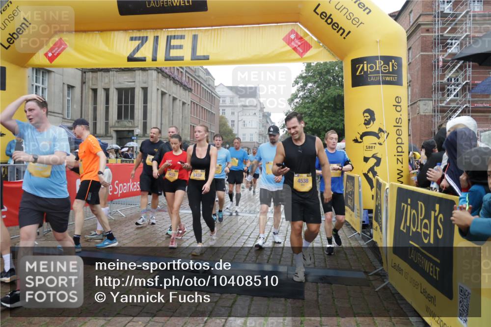 13.09.2026 - Kiel Lauf Yannick Fuchs http://msf.ph/oto/10408510 13.09.2026 10:36:19 Ziel 1003, 1477, 1653, 2286, 4078, 4172, 4971, 5466, 6763, 7158, 7920, 8224, 8554, 8579, 8743, 9201, 10045, 10075, 10852, 11145, 12022, 343, 867, 1321, 2116, 2494, 2541, 3634, 3811, 4889, 5947, 6085, 6634, 6957, 7619, 7721, 8224, 8393, 8557, 8747, 10701, 10835, 10860, 10998, 11567, 11662, 11903, 12286, 1278, 1534, 1584, 2095, 2380, 2425, 2571, 4029, 4692, 5045, 5541, 5574, 7177, 7252, 7312, 8242, 8494, 8923, 11113, 100, 215, 1376, 2116, 2248, 3124, 3790, 6085, 6645, 11567 meine-sportfotos.de